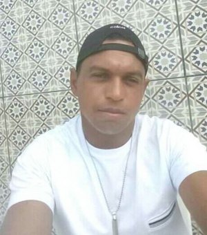 Desaparecido há cinco dias, família do entregador Luiz Jhonathan pede ajuda para encontrá-lo