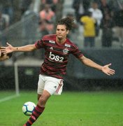Willian Arão renova com o Flamengo: 'Quero continuar escrevendo a minha história'