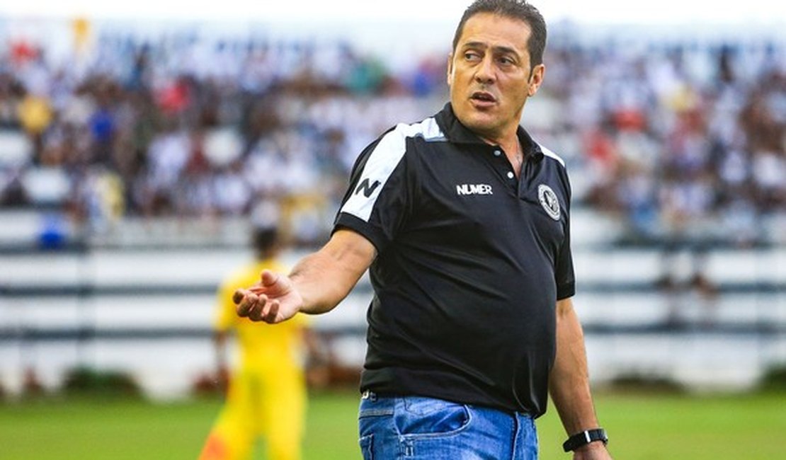 ASA anuncia demissão do técnico Maurílio Silva