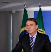 Às vésperas de pico de casos, Bolsonaro vê covid-19 'começando a ir embora'