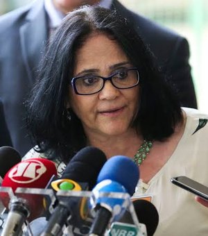 Denúncias de violência contra a mulher cresceram 9%, diz ministra Damares Alves