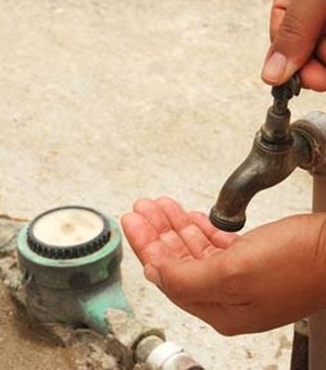 Problema mecânico em elevatória deixa abastecimento de água deficiente