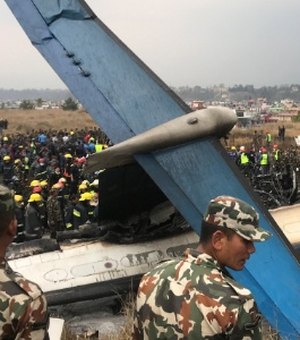 Queda de avião durante a aterrisagem deixa ao menos 38 mortos no Nepal