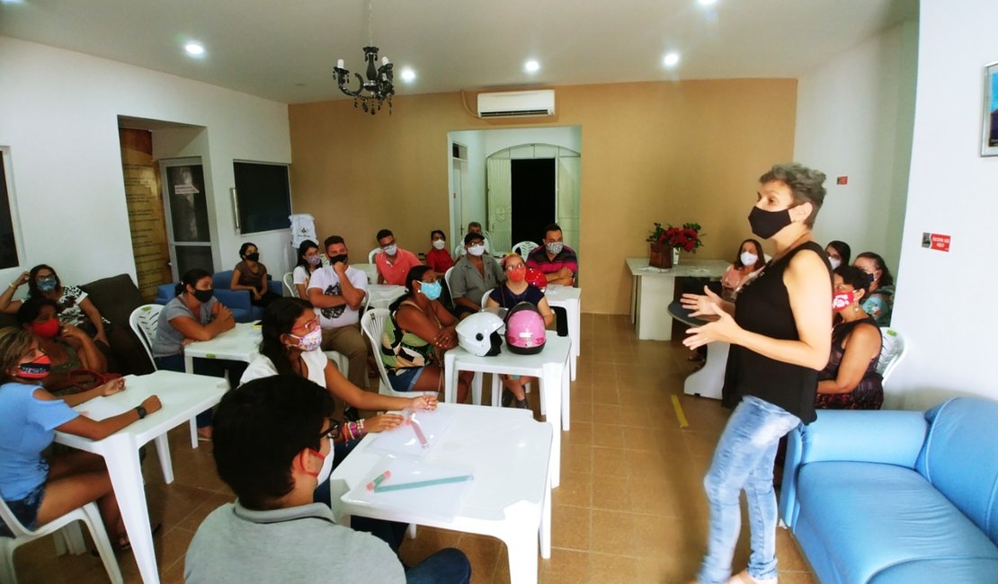 Alunos da Pestalozzi de Arapiraca iniciam curso de fotografia