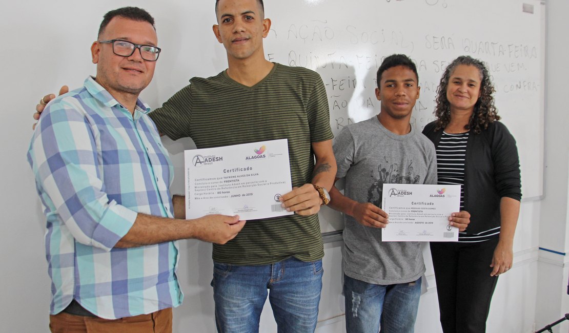 Seprev entrega certificados profissionalizantes para 70 dependentes químicos