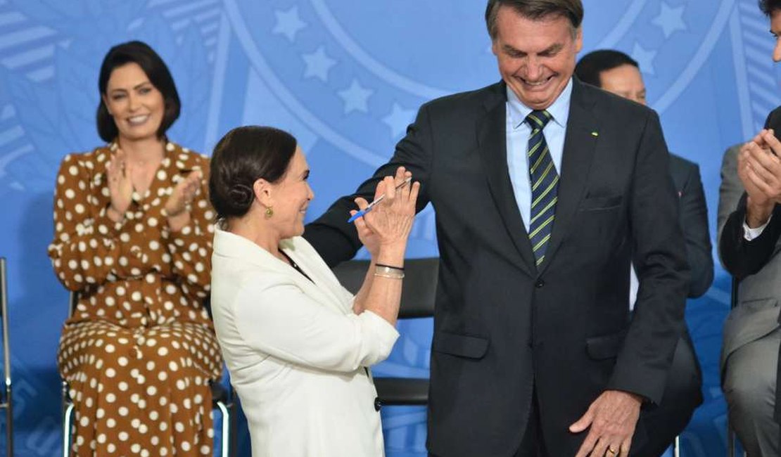 'Só não dá para mudar o presidente e o vice', diz Bolsonaro