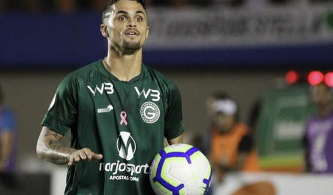 'No limite', Corinthians desiste de Michael e ataca Goiás