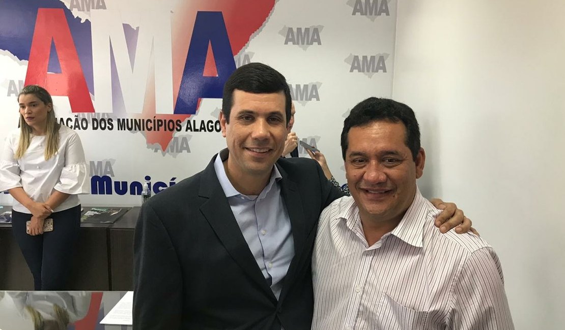 Severino Pessoa participa de reunião na AMA e reafirma defesa às causas municipalistas