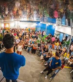 Abertura de comitê de Rafael Brito reúne centenas de pessoas na Fernandes Lima