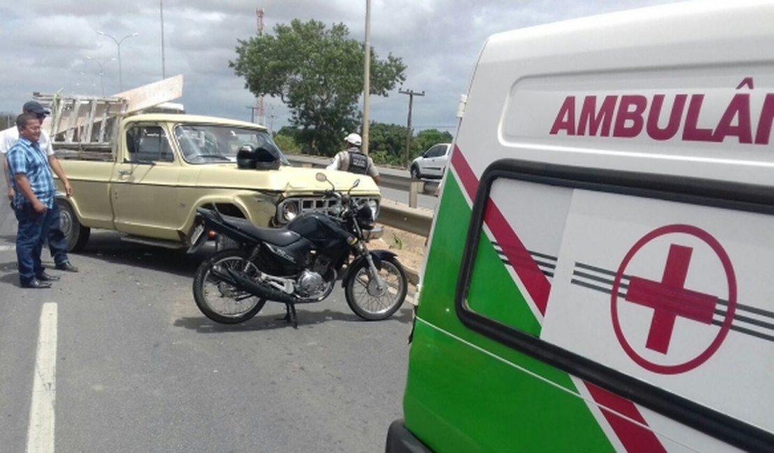 Ambulância se envolve em acidente em Arapiraca