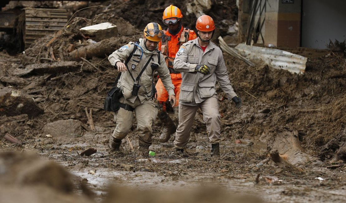 Mortes por causa da chuva em Petrópolis sobrem para 178, diz Defesa Civil