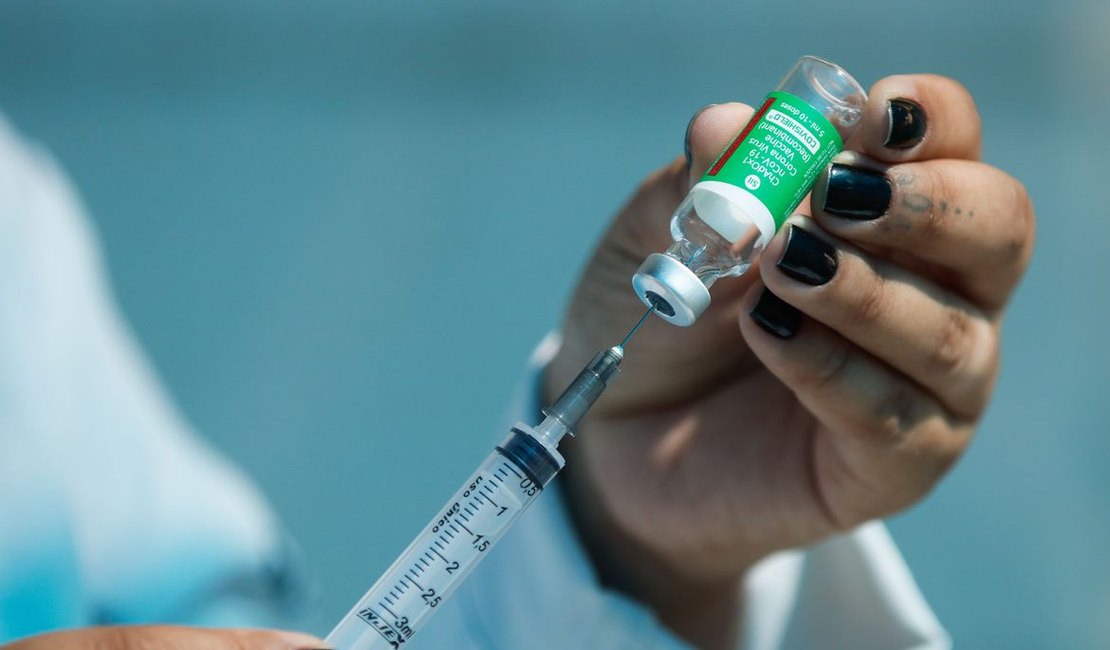 Vacinação de profissionais do Serviço de Atendimento Domiciliar de Maceió inicia nesta quinta (25)