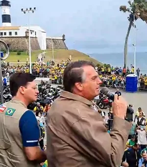 Bolsonaro critica governadores do Nordeste e promete “um dos combustíveis mais baratos do mundo”