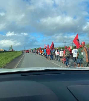 Protesto em defesa da Reforma Agrária acontece em Alagoas