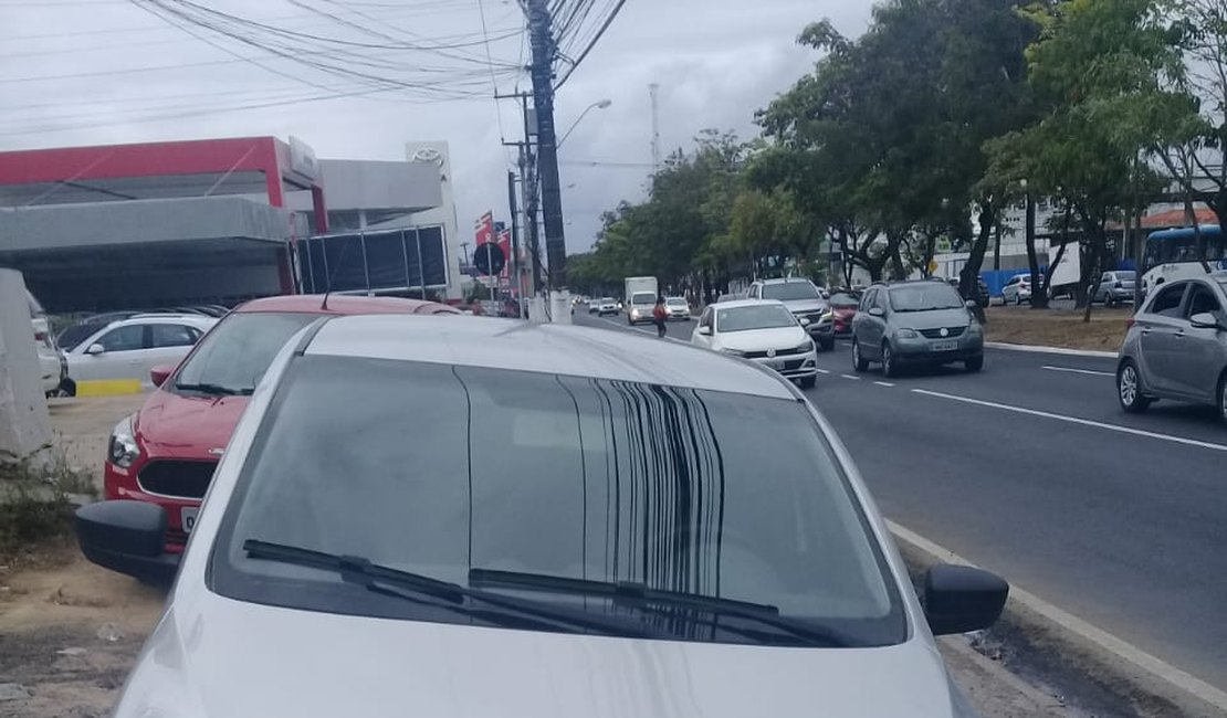 Vítima de furto encontra carro na garagem do vizinho no Benedito Bentes