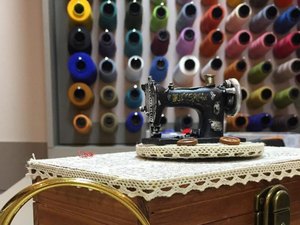 Por menos de R$ 50, ateliê destaque em serviço express lança curso de corte e costura