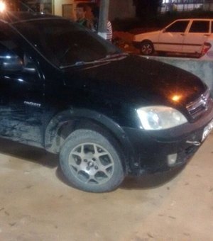 Radiopatrulha apreende menor com pistola dentro de coletivo e descobre carro roubado