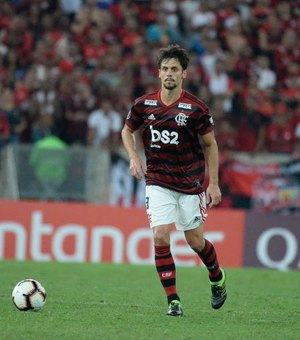 Rodrigo Caio treina no campo e pode reforçar o Flamengo em decisões