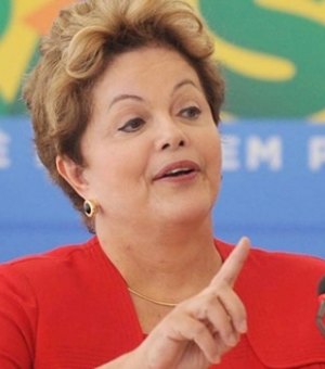 Apesar da crise, Dilma diz que não corta Bolsa Família