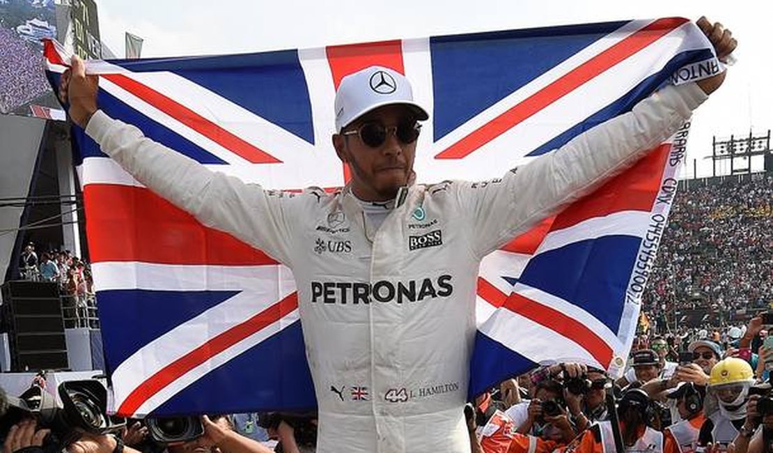 Hamilton planeja se ajoelhar no Red Bull Ring