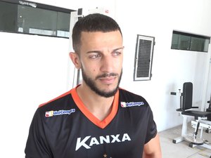 Lateral do ASA diz que grupo está se dedicando muito aos treinamentos