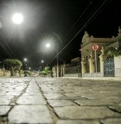 Luminárias de LED dão nova vida à iluminação pública de Penedo