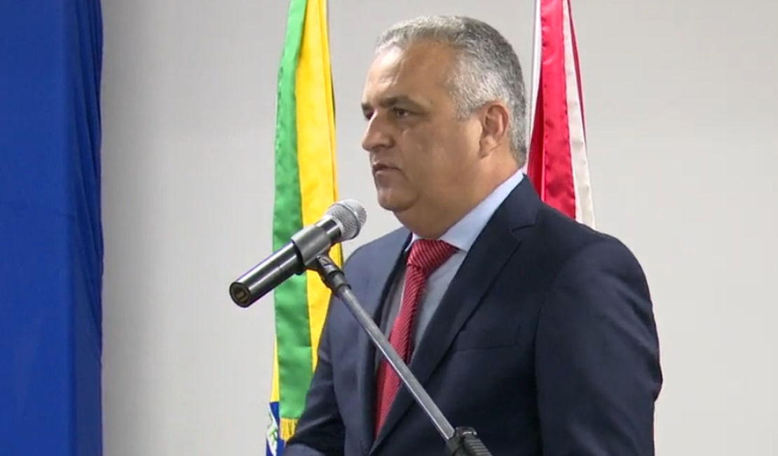 Secretário de Segurança Pública de Alagoas lamenta violência contra o ator Henri Castelli