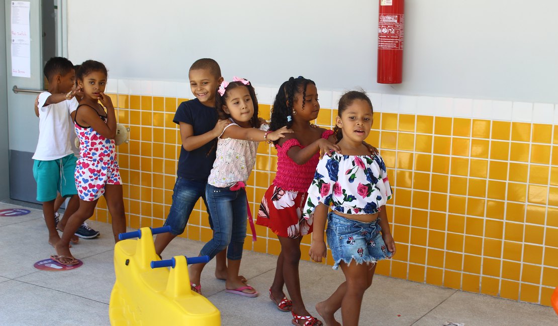 Creche recém-inaugurada no Vergel atende crianças para evoluir no aprendizado e interação