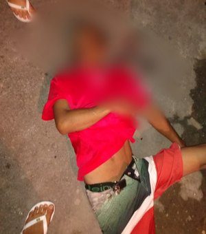 Homem é assassinado a tiros no bairro do Jacintinho, em Maceió 