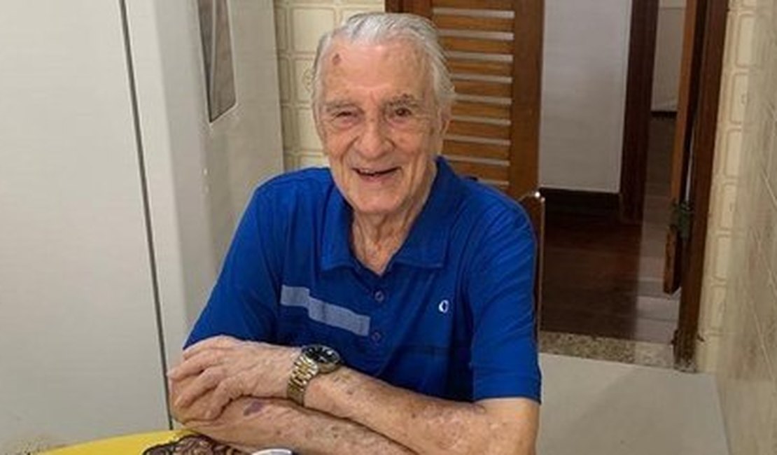 Aos 101 anos, Orlando Drummond, o Seu Peru, está internado no Rio