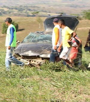 Motorista fica ferido após capotamento em Limoeiro de Anadia