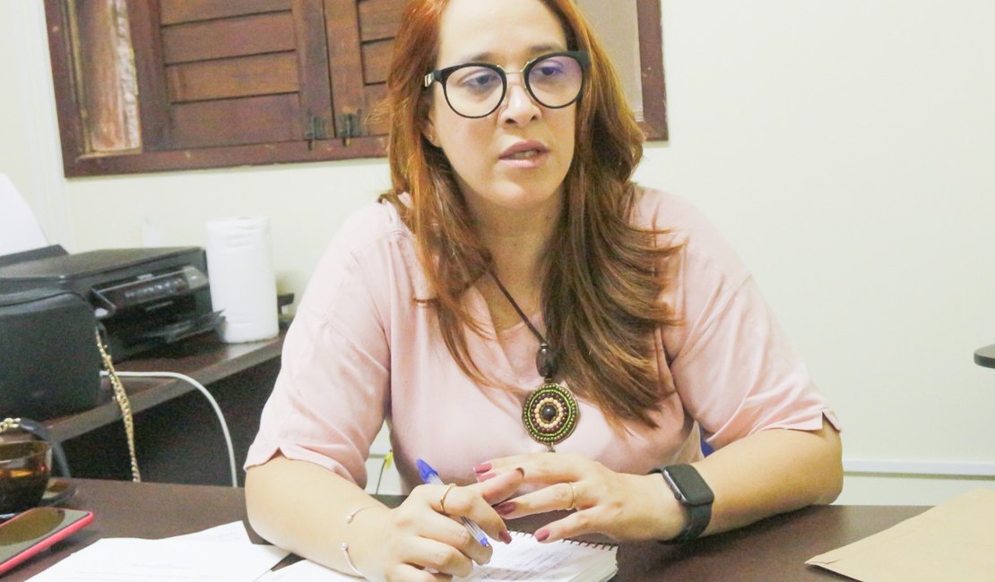 'Manifestação de professores tem viés meramente político', rebate prefeita Tainá Veiga