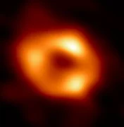 Foto inédita de buraco negro no centro da Via Láctea é divulgada por cientistas
