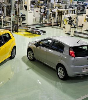 Fiat anuncia recall de 133 mil Punto e Linea por falha no eixo traseiro