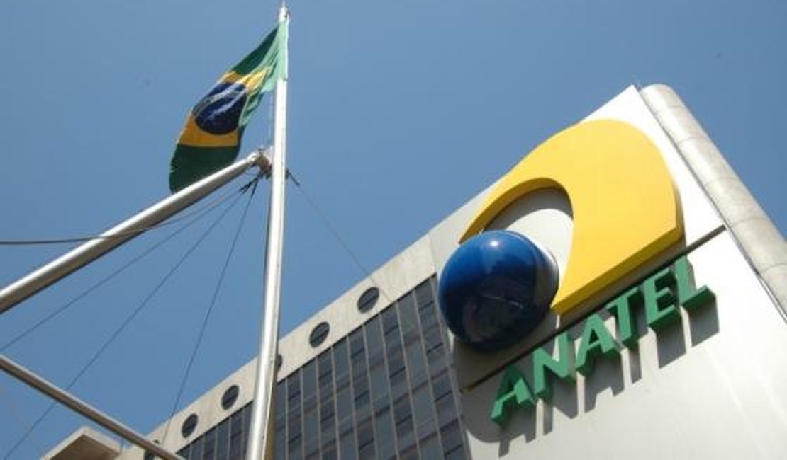 Anatel aprova reajuste de 1,33% de telefones fixos para celulares