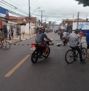 Moradores do Feitosa fecham avenida devido as ações truculentas da PM 