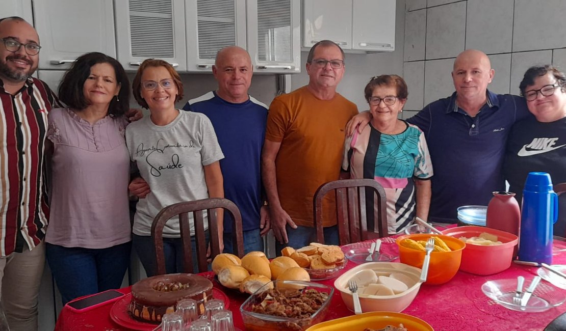 Casa de mãe é recanto de aconchego, encontro e alegrias para família em Arapiraca