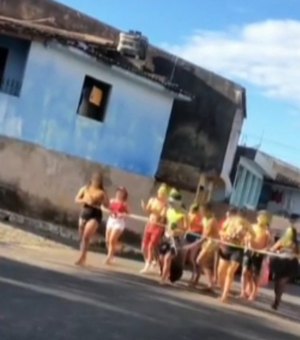 Vídeos mostram bloco clandestino e aglomerações em Porto Calvo