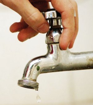 Abastecimento de água em bairros de Maceió fica deficiente