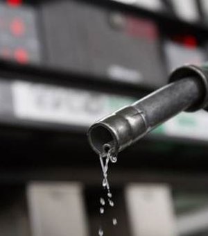 Gasolina chega a quase R$ 4 nos postos de combustíveis em Arapiraca 
