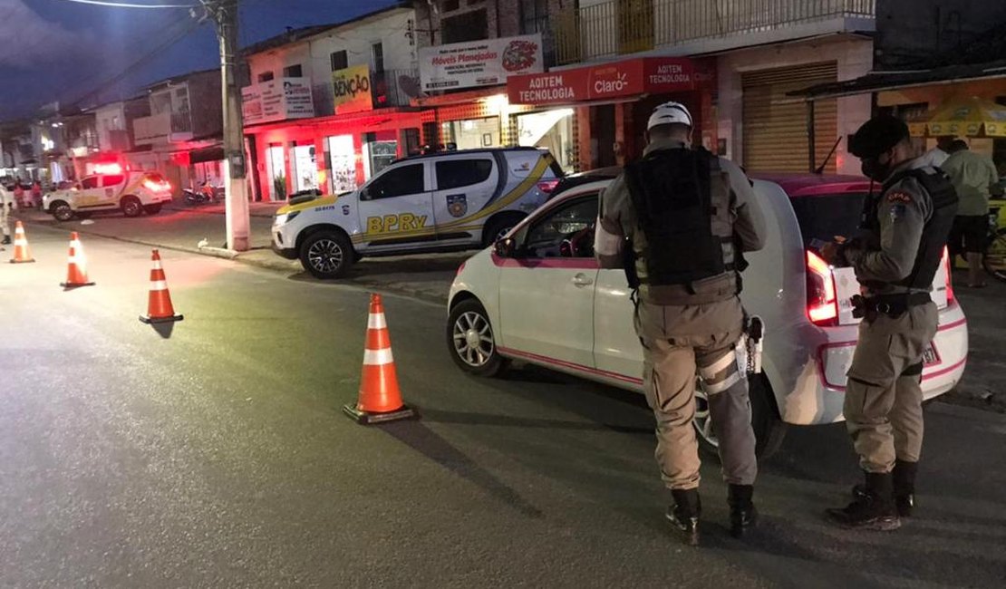 Blitz no Agreste identifica dez motoristas sem carteira de habilitação