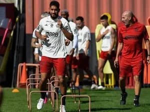 Flamengo demite preparador físico Pablo Fernández, que agrediu Pedro