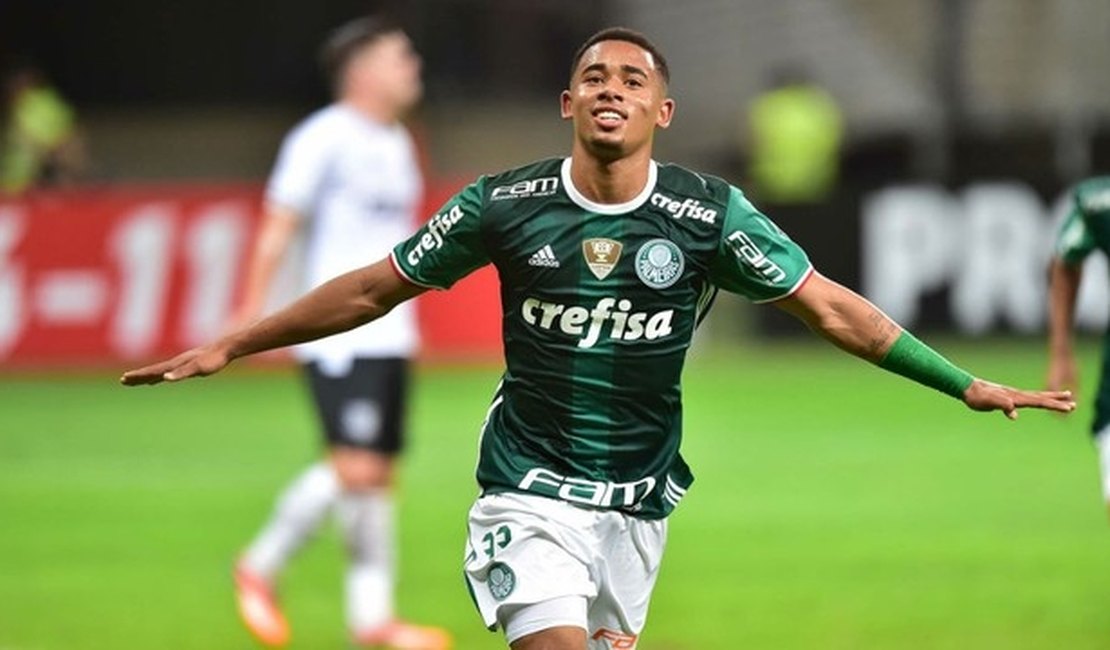 Santa Cruz é atropelado no Arruda, Atlético vence e Palmeiras segue líder