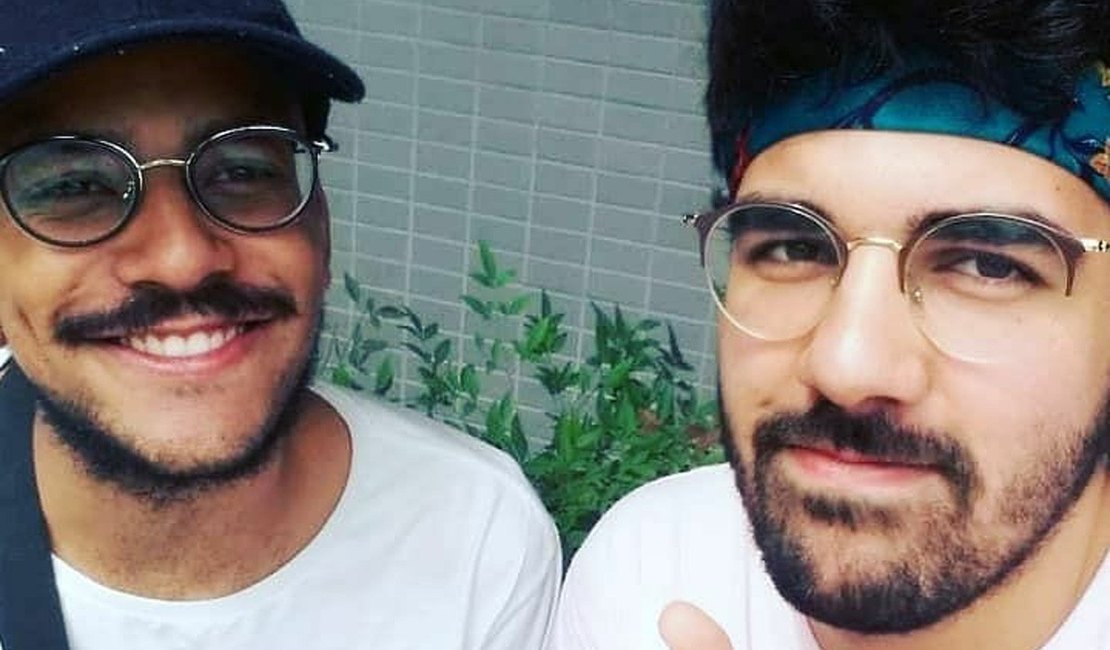 BBB21: Namorado de João detalha 'apertos' no dia a dia do professor