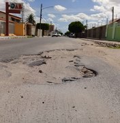 Moradores apelam por 'operação tapa-buracos' no Baixão desde ano passado