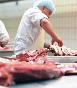Carnes sobem 17,71% e geram o maior impacto no IPCA-15