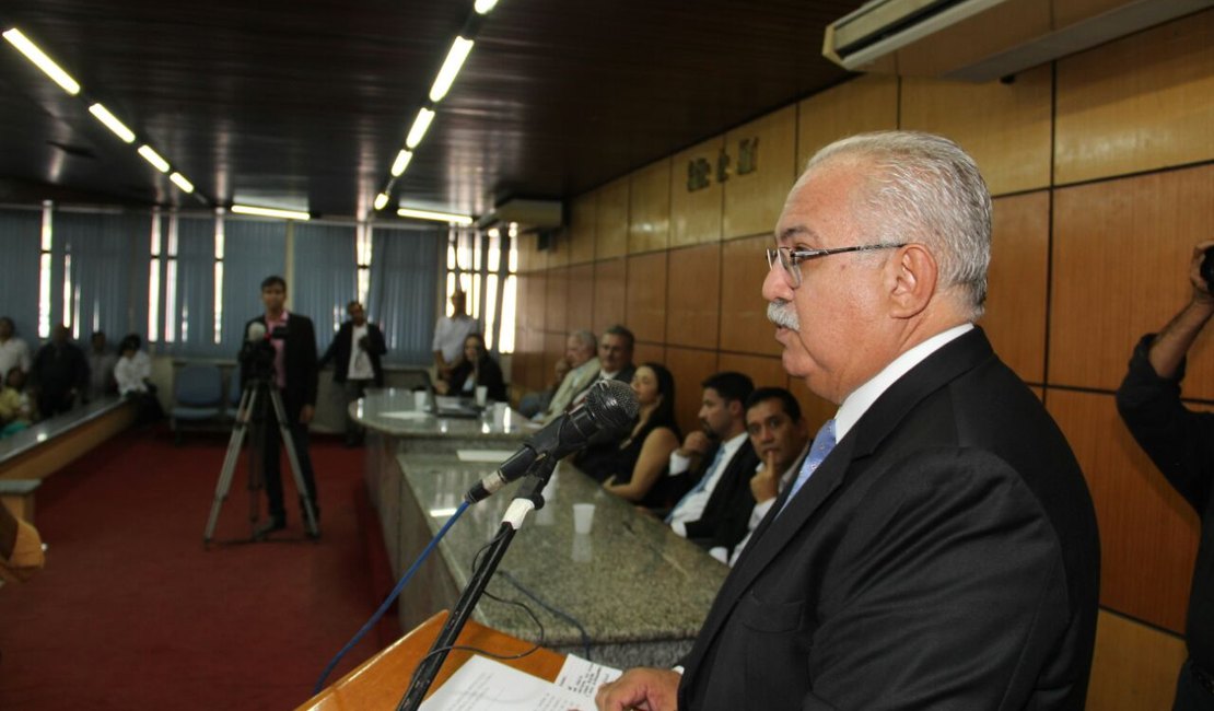 Rogério Teófilo é diplomado prefeito de Arapiraca