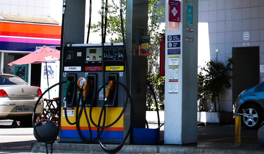 Preço da gasolina comum em Maceió pode chegar a R$5,19