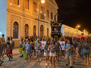 Jaraguá Folia arrasta multidão às ruas do bairro histórico de Maceió nesta sexta (02)