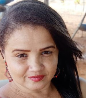 Mulher pede ajuda para encontrar mãe que mora em Maceió